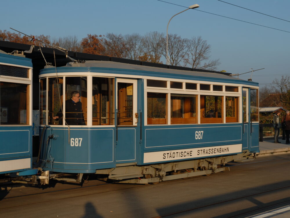 img.alt ?? 'Tram Museum Zürich